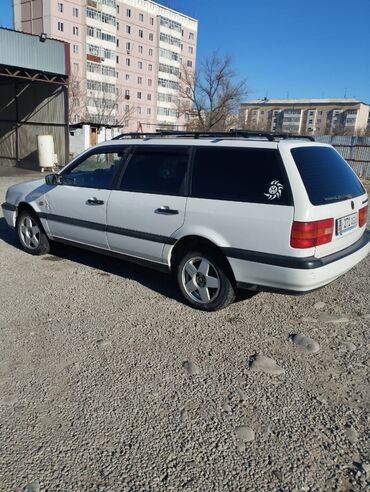 Volkswagen: Volkswagen Passat: 1994 г., 1.8 л, Механика, Бензин, Универсал