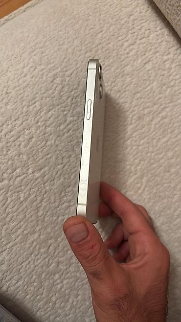 Apple iPhone: IPhone 13 — 4