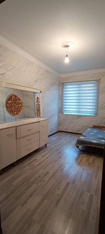 Uzunmüddətli kirayə mənzillər: Xətai Rayonu NZS Göyçə Market 165 Saylı Məktəb 3 otaq Bina. Mərtəbə — 4