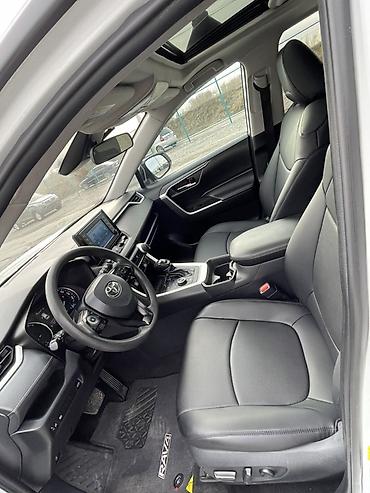 Toyota: Toyota RAV4: 2019 г., 2.5 л, Автомат, Гибрид, Кроссовер — 6