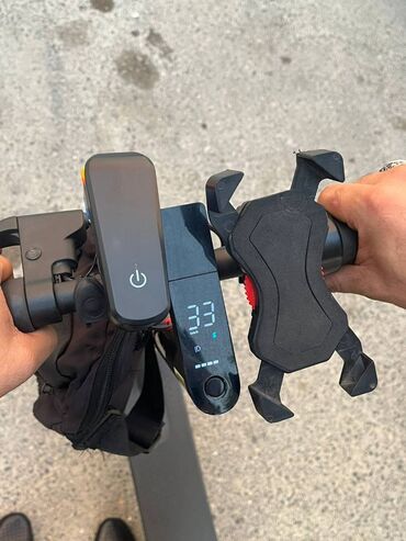 Elektrikli samokatlar: Xiaomi pro 2 Ustunde aksesuarlar verilir pakriskalar yenidi.,2 adapter — 2