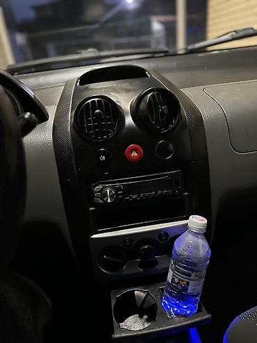 Chevrolet: Chevrolet Aveo: 2004 г., 1.4 л, Механика, Бензин, Хэтчбэк — 10