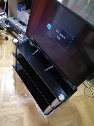 Komode: Sto stakleni ispravan dobar za TV. Kao nov je. Oko 80 /40 /50 — 26