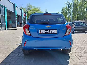 200: Chevrolet Spark: 2016 г., 0.1 л, Вариатор, Бензин, Хэтчбэк — 4