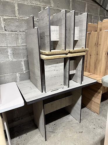 study table: Кухонные обеденные группы «стол + табуреты» Комплект состоит из — 3