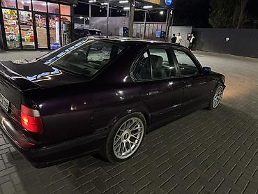 обмен е 34: BMW 5 series: 1991 г., 3.2 л, Механика, Бензин, Седан — 4