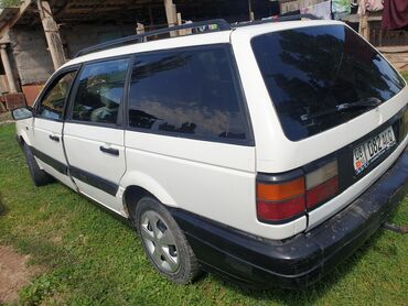 Volkswagen: Volkswagen Passat Variant: 1993 г., 1.8 л, Механика, Бензин, Универсал