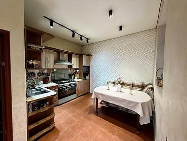 не агенство: 🏡Продаётся 6 комн.кирпичный дом Кызыл-Аскер! ✅ площадь — 6