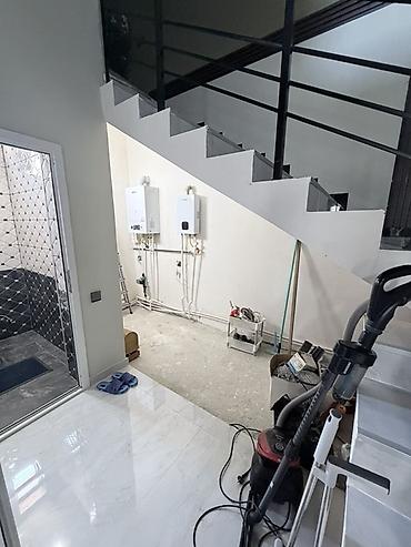Həyət evləri və villaların satışı: İki mərtəbəli müasir həyət evi - Beton hasarlı geniş həyət, avtomatik — 16