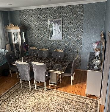 Həyət evləri və villaların satışı: Ev Binəqədi tam mərkəzdə avtobus yolunan 20 metr mesafede — 15