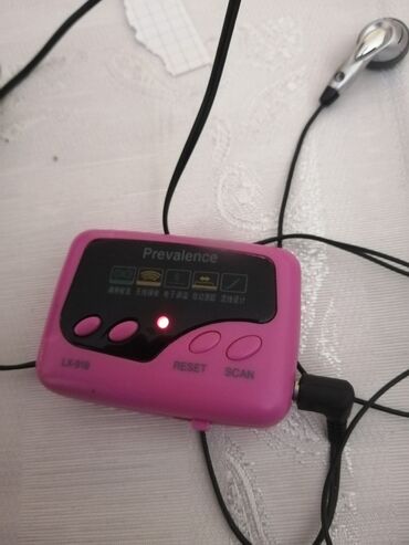 Dinamiklər və kolonkalar: Retro 90 larin radiosu