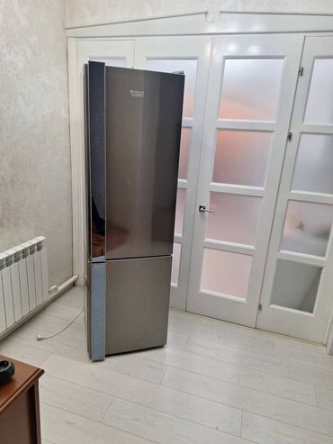 аристон сатып алуу: Муздаткыч Hotpoint Ariston, Колдонулган, Эки камералуу