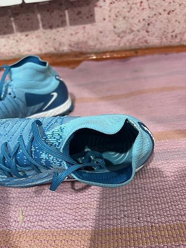 эл велик: Футбольные бутсы/сороконожки Nike (TF) с носком-манжетой.размер 39 - — 2