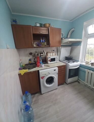 сдаю квартиру в микрорайонах: 2 комнаты, 43 м², 104 серия, 4 этаж, Старый ремонт