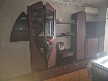 Qonaq otağı dəstləri: İşlənmiş, Servant, Dolab, Jurnal masası, Kredit yoxdur — 17