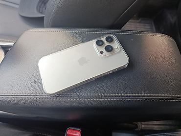 apple zone: IPhone 15 Pro (серебристый) с чехлом - Диагональ экрана 6.1", OLED — 2