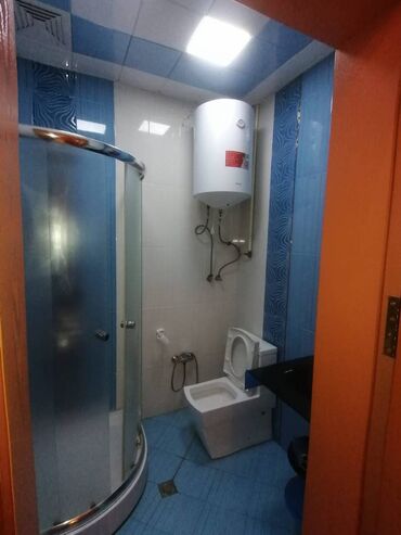 Ofislər: Yasamalda 5 mərtəbəli binanın 1-ci mərtəbəsində yerləşən 3otağlı — 5