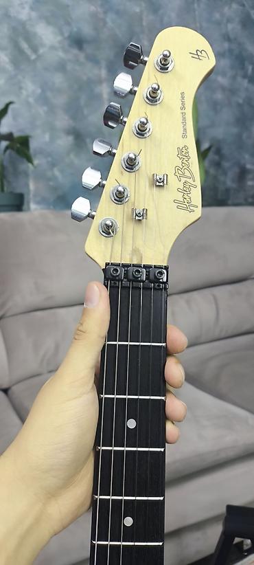 Elektro gitaralar: Elektrik gitara seti – tam paket Məhsul tərkibi: - Strat tipli — 9