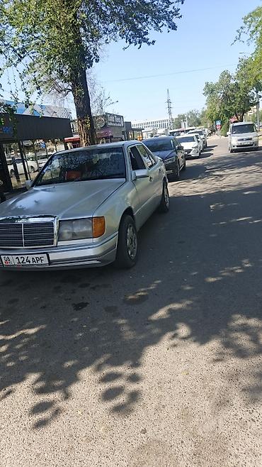 w124 e220: Mercedes-Benz W124: 1992 г., Механика, Седан — 5