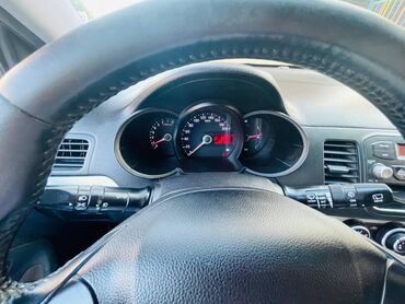 Kia: Salam.mashini xanim idarə edib shəhər ichi surulub qiymətdə razilasmaq — 2