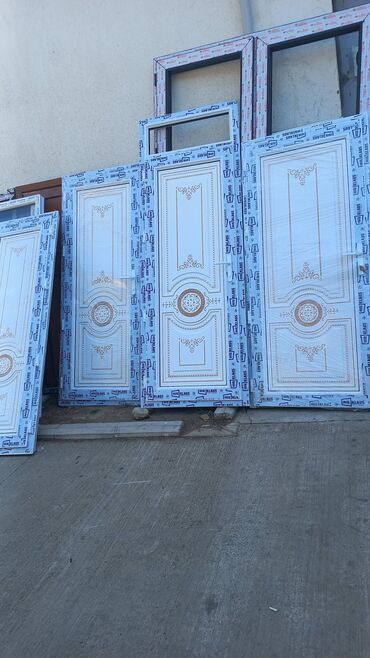 Qapıların təmiri: Naxışli Plasti̇k Hamam Qapıları. 350 man — 10