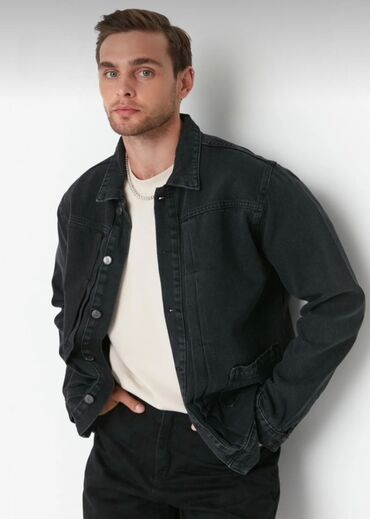 Köynəklər: Trendyol Man gödəkçə. Keyfiyyətli material gözəl görünüm😎.Trendyol Man