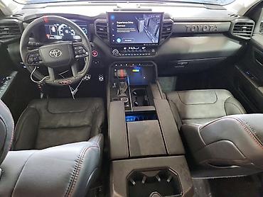 секвойя: Toyota Sequoia: 2023 г., Гибрид, Внедорожник — 4