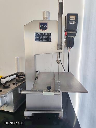 dərman səpən traktor: REMTA Bone Cutter – sümük və dondurulmuş ətin kəsilməsi üçün lent — 2