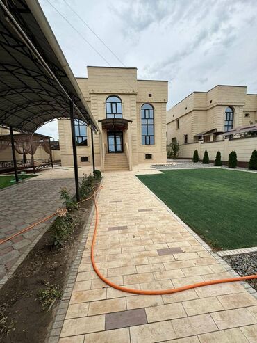 Продажа домов: Дом, 270 м², 8 комнат, Агентство недвижимости — 2