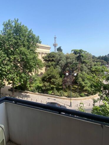 Uzunmüddətli kirayə mənzillər: Səbail Rayonu Tarqovu Bulvar Xalça Muzeyinin Qarşısı Zərifə Əliyeva — 22