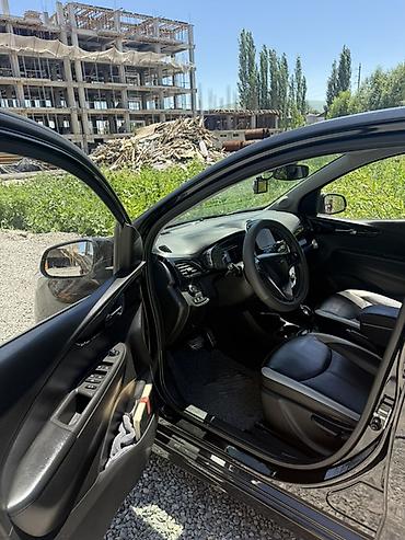 Chevrolet: Chevrolet Spark: 2017 г., 1 л, Вариатор, Бензин, Хэтчбэк — 9