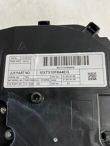 Щитки приборов: Щиток приборов Jaguar 2022 г., Б/у, Оригинал — 9