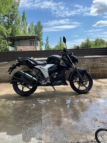 disk qabi: TVS Apache RTR 160 4V (2025) – şəhər və şossedə dinamik sürüş üçün — 1