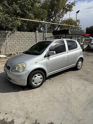 тоета: Toyota Vitz: 2000 г., Автомат, Бензин, Хэтчбэк — 4