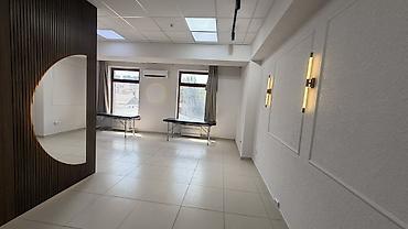şehir merkezi: Аренда кабинетов в салонах красоты, 40 м², Для бровиста, Для визажиста, Для лешмейкера — 2