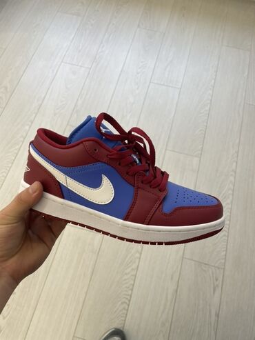 Кроссовки и спортивная обувь: Кроссовки, 40, Air Jordan, Новый, цвет - Синий