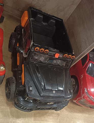 Uşaq üçün elektrikli minik maşınları Xüsusiyyətlər: - Korpus: parlaq