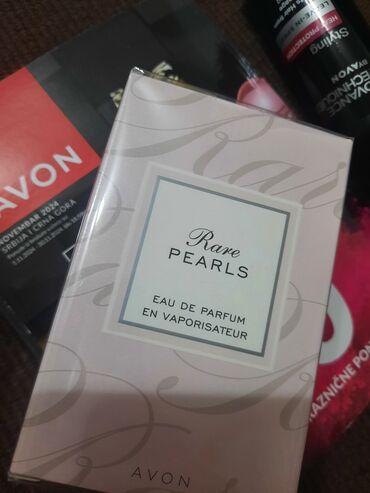 avonova: Ženski parfem, Avon, Original