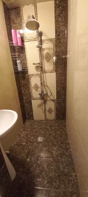 Uzunmüddətli kirayə mənzillər: Sabunçu rayonu,Razin,Arzu şadlıq evi yaxınlığı,5 mərtəbəli — 6