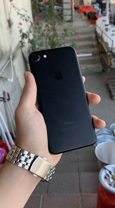 iphone 100 azn: IPhone 7, 32 GB, Qara, Barmaq izi