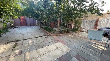 Həyət evləri və villaların satışı: M.Ə. Rəsulzadə qəs. 5 otaqlı, 270 kv. m, Kredit yoxdur, Orta təmir -da lalafo.az — 6 Həyət evləri və villaların satışı: M.Ə. Rəsulzadə qəs. 5 otaqlı, 270 kv. m, Kredit yoxdur, Orta təmir — 6