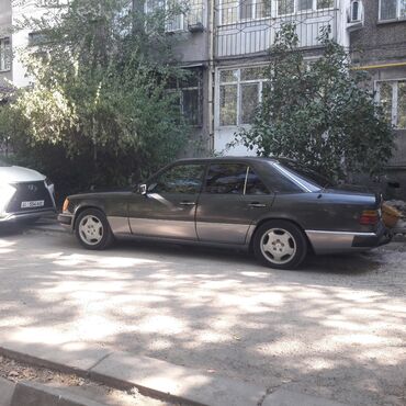 Mercedes-Benz: Mercedes-Benz W124: 1991 г., 2.6 л, Механика, Бензин, Седан — 11
