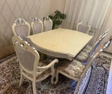 Asılqanlar: Masa desti satılır. 8 stulla.500 Masa açılandı 12 neferlik olur