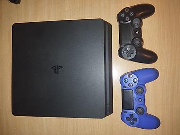 Видеоигры и приставки: Sony PlayStation 4 Slim 1TB 2 pult (orginal və A class) pultlar — 1