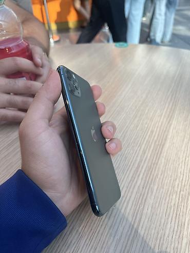 iphone gence: IPhone 11 Pro Max, 64 GB, Matte Midnight Green, Face ID — 2