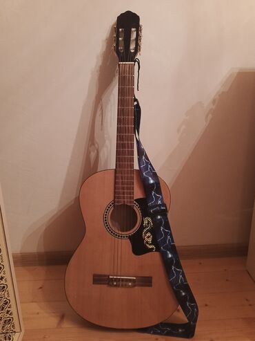 Ukulele: Klassik gitara, İşlənmiş, Ünvandan götürmə, Rayonlara çatdırılma