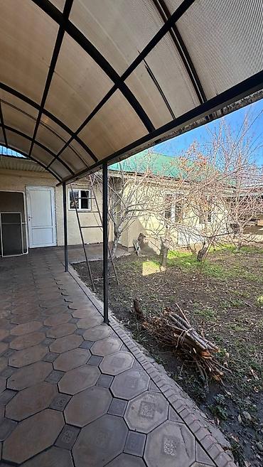 Продажа коттеджей и домов: Дом | Восток 5 | 4 СОТОК | Город - Бишкек Район - Восток 5 Площадь - — 11