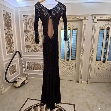 don geyim: Uzun qara krujeva (dantelli) axşam geyimi - Model: bədənə oturan — 2