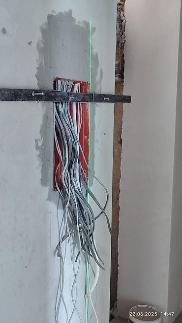 Электрики: Электрик | Монтаж выключателей, Монтаж проводки, Монтаж розеток Больше 6 лет опыта — 2