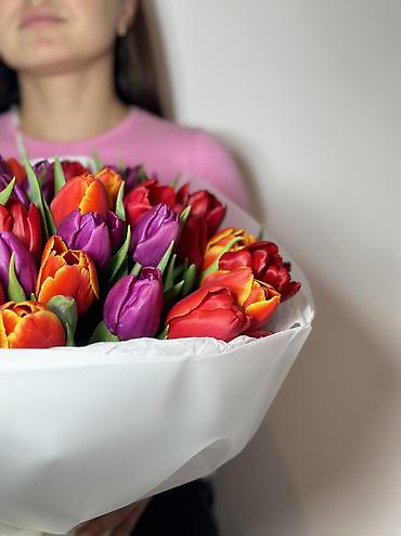 Букеты из живых цветов: Букет тюльпанов “Микс” - Состав: тюльпаны премиум-класса в яркой — 21